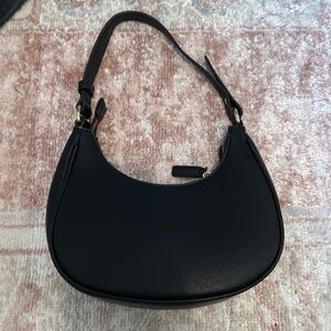 Elegant Black Leather Shoulder Bag